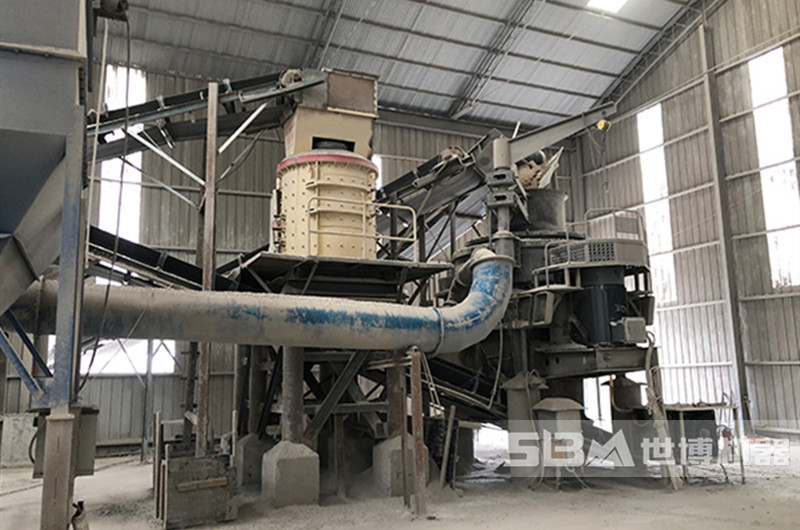 小型立式復(fù)合破碎機(jī)現(xiàn)場(chǎng)圖