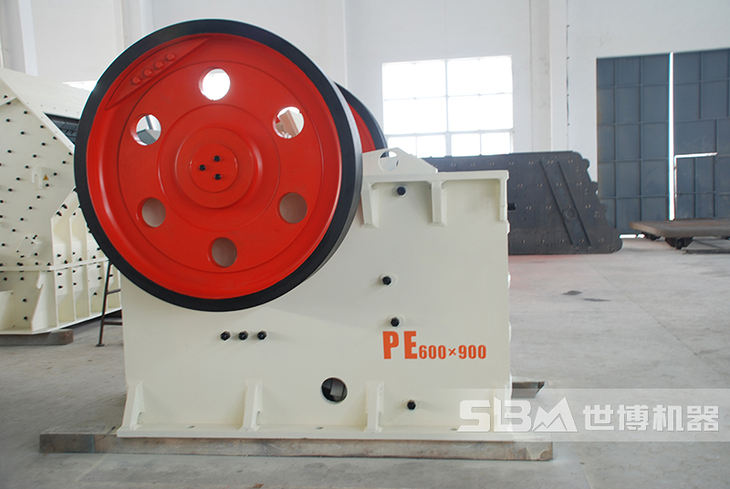 PE600x900顎式破碎機(jī)，時(shí)產(chǎn)120噸碎石機(jī)
