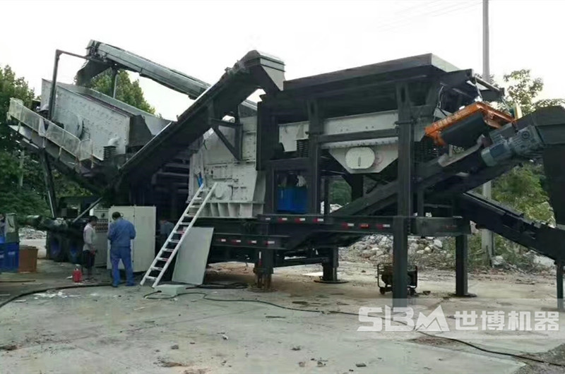 移動破碎篩分一體機，三組合移動破碎機