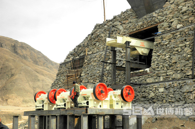 世博pex細顎式破碎機客戶現(xiàn)場，可現(xiàn)場考察