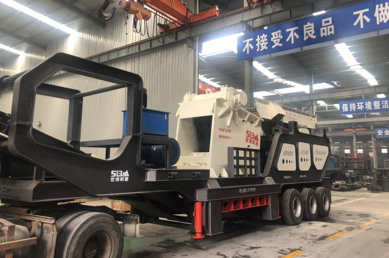 時產(chǎn)600噸移動顎式破碎站，大型移動破碎站