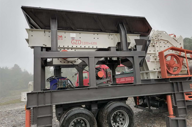 湖南石門陳總工地，移動采石場設(shè)備安裝