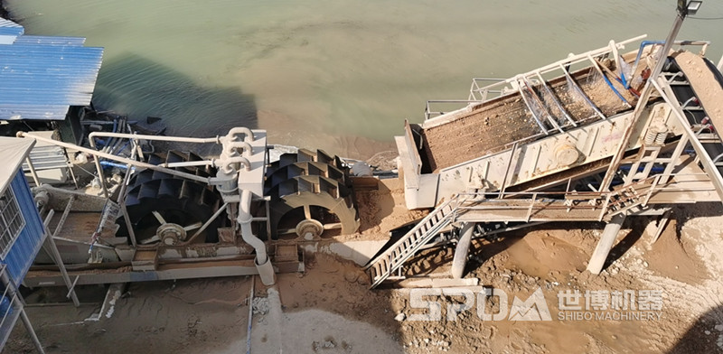 河卵石振動洗石機(jī)洗砂機(jī)現(xiàn)場圖