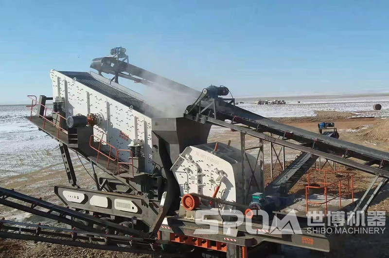 移動碎石篩分機(jī)