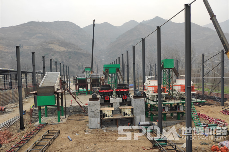 生產(chǎn)機(jī)制砂的大型客戶現(xiàn)場，歡迎考察