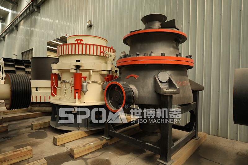 圖為全液壓圓錐破和單缸圓錐破