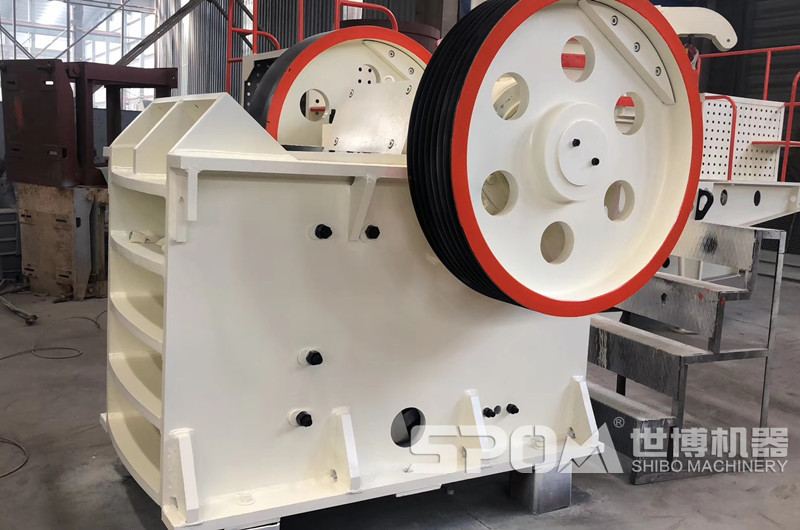 鄂破，顎式破碎機