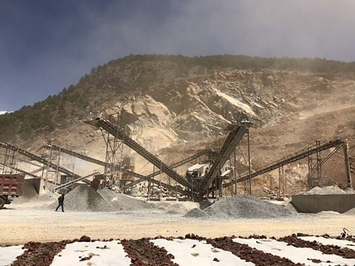 黃岡亞東制砂生產線現(xiàn)場