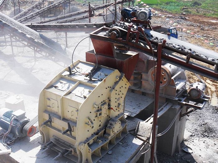 安徽阜陽反擊式破碎生產線現(xiàn)場
